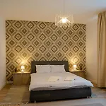Brasov Holiday Residence Апартаменты *
