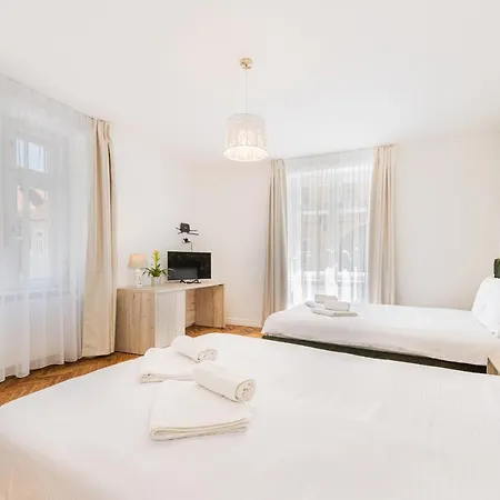 Brasov Holiday Residence 公寓