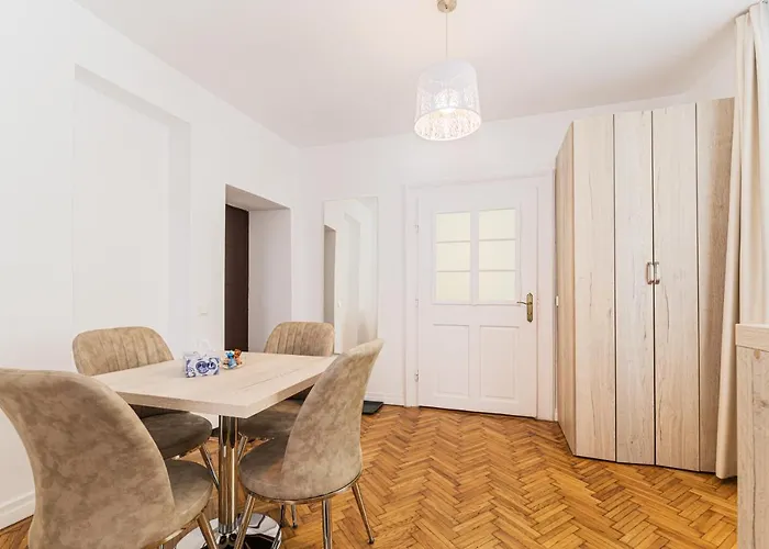 Brasov Holiday Residence 브라쇼브