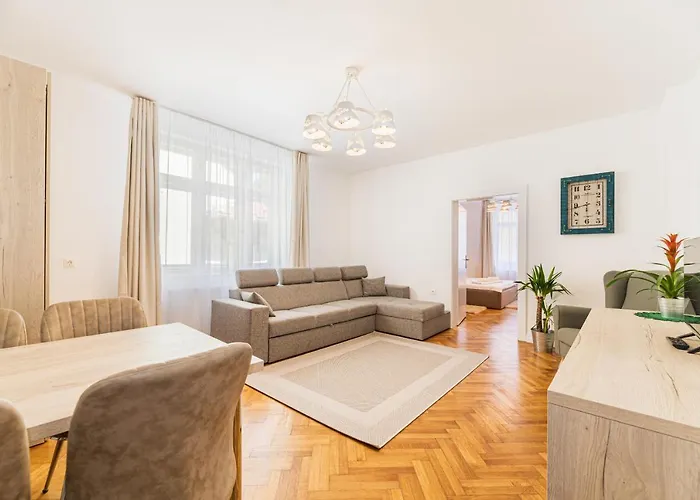 Brasov Holiday Residence * Брашов