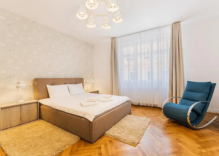 Brasov Holiday Residence Апартаменти Брашов
