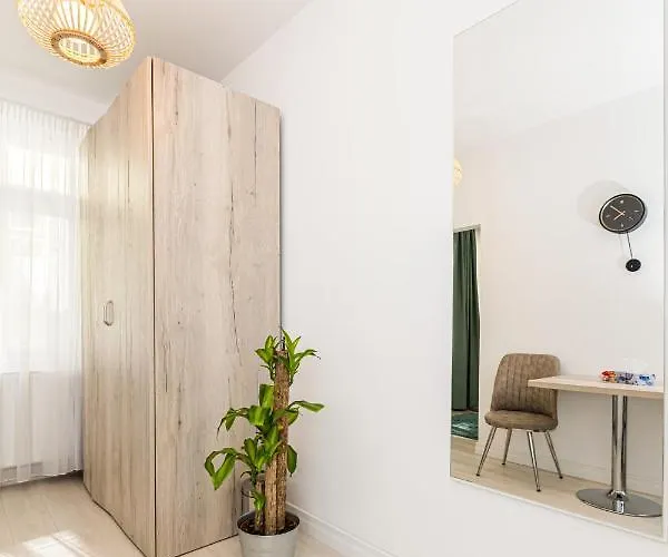 Brasov Holiday Residence * Брашов