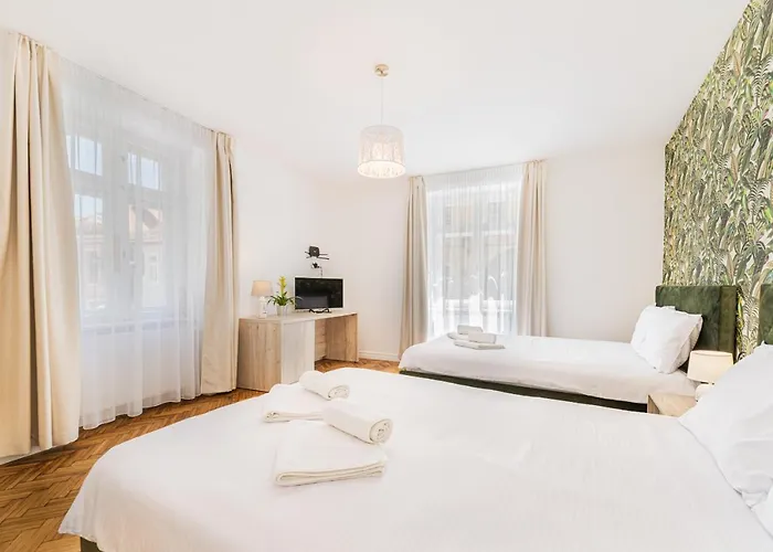 Brasov Holiday Residence Апартаменти