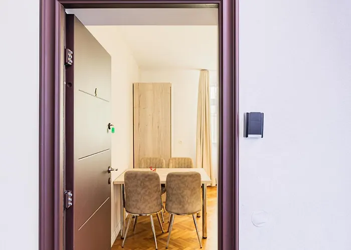 Brasov Holiday Residence Апартаменти *