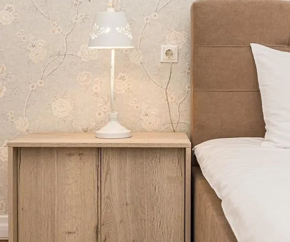 Brasov Holiday Residence Брашов