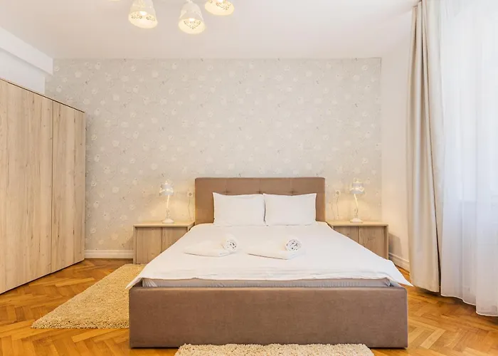 Brasov Holiday Residence Апартаменти Брашов