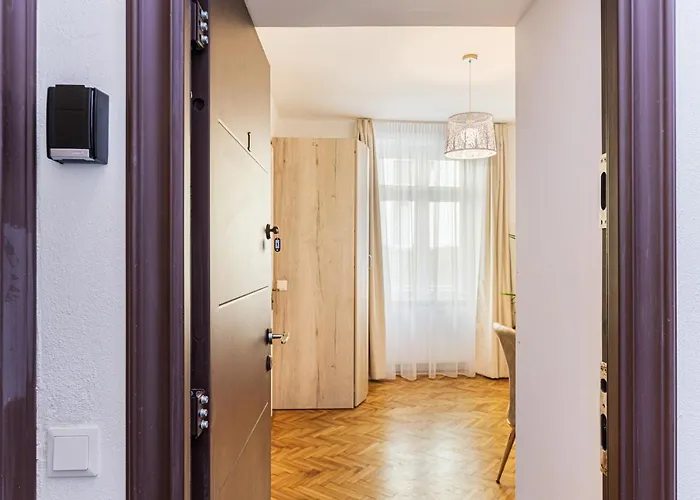 Brasov Holiday Residence * Брашов