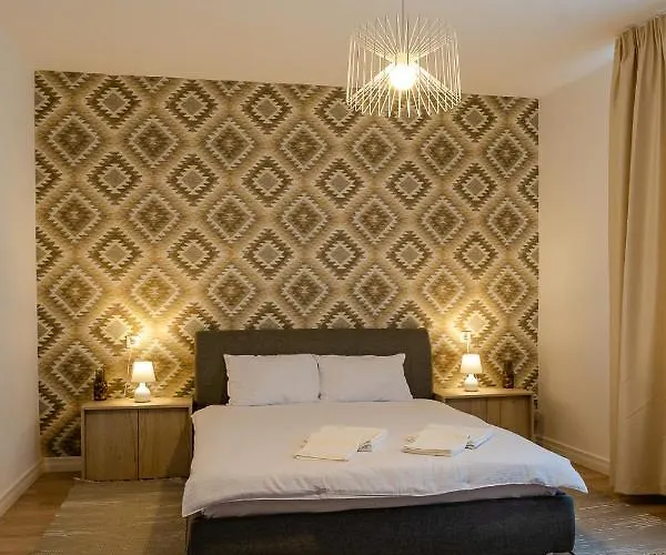 Brasov Holiday Residence Апартаменти *